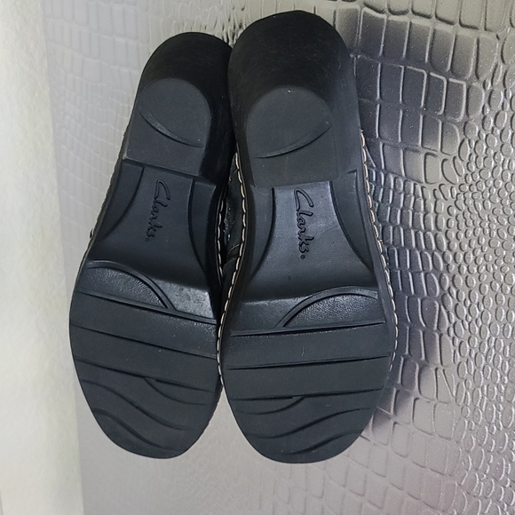 Clarks bendables Booties/Clogs 8M - Picture 4 of 6